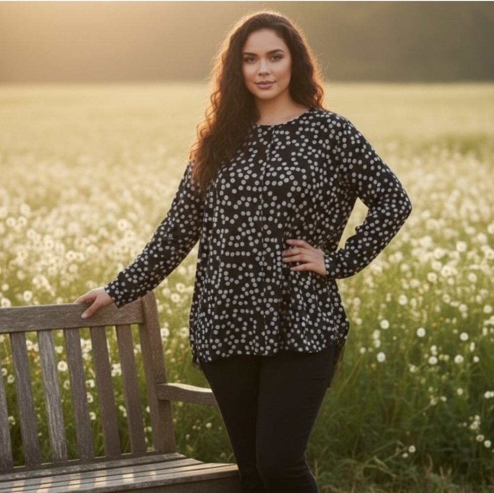 🐼Black and White Polka Dot Women's Top